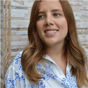 Yo soy Comunicadora social y periodista por lo tanto tengo la capacidad de enseñarles a los más jóvenes lo basico de la lengua